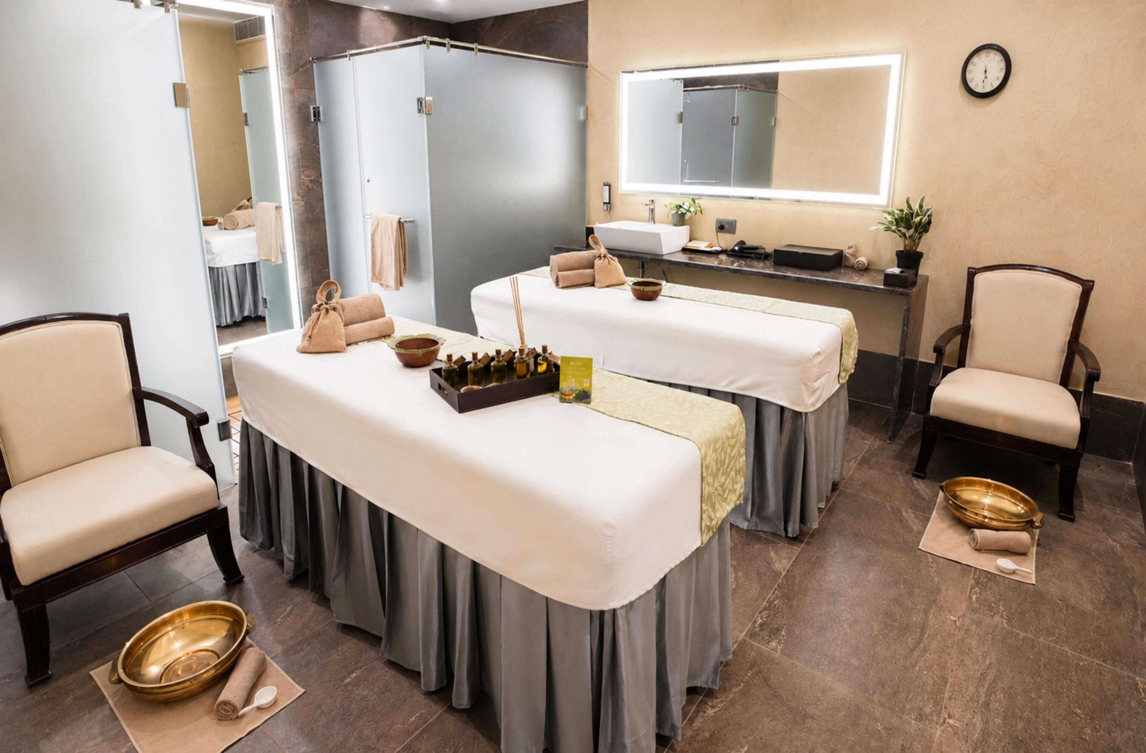 Espace de soins pour les couples, soins corporels, soins d'hydrothérapie