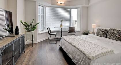 Instant Suites -Stunning Designer Studio Yorkville