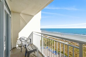 Property grounds - Oceanfront 2-bedroom, 2-bathroom with private balcony | Bay Watch Resort - 508 (North Myrtle Beach)