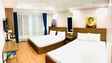 City Quadruple Room | Desk, iron/ironing board, free WiFi