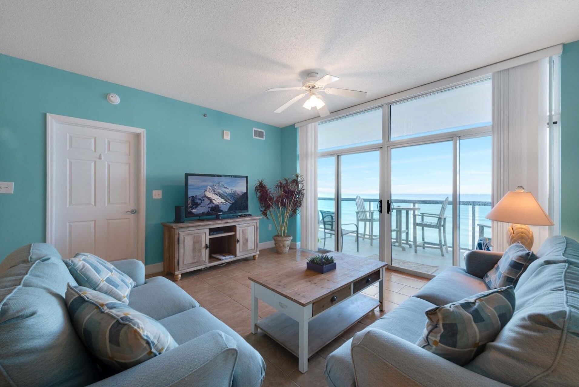 Luxury living at the sea for up to 10 people! | Blue Water Keyes - PH14