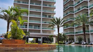 Outdoor pool - Lujoso departamento con vista a la marina (K) (Mazatlán)