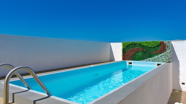 Pool auf dem Dach