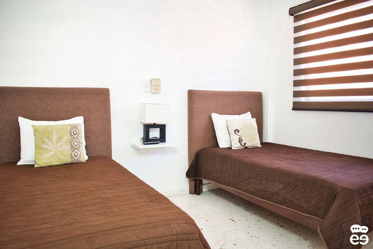 2 chambres, Wi-Fi gratuit, draps fournis