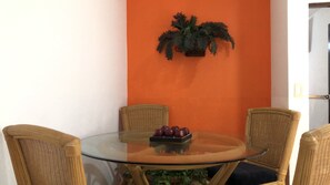 In-room dining - Amplio departamento en el corazón de Mazatlán (G-2) (Mazatlán)