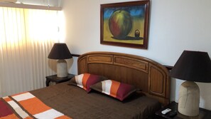 Traditional Condo | Free WiFi, bed sheets - Amplio departamento en el corazón de Mazatlán (G-2) (Mazatlán)