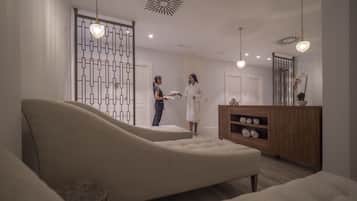 Sauna, trattamenti per il corpo, idroterapia, body wrap, scrub corpo