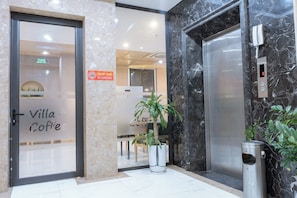 Lift - Hotel Villa Ju (Hanoi)