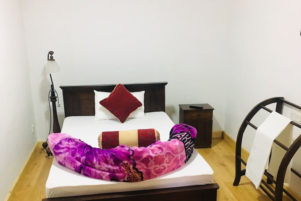 Comfort Bungalow | 8 bedrooms, laptop workspace, iron/ironing board, free WiFi