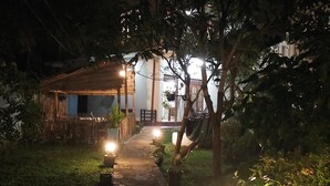 Front of property - MOLLYS HOUSE MIRISSA (Mirissa)