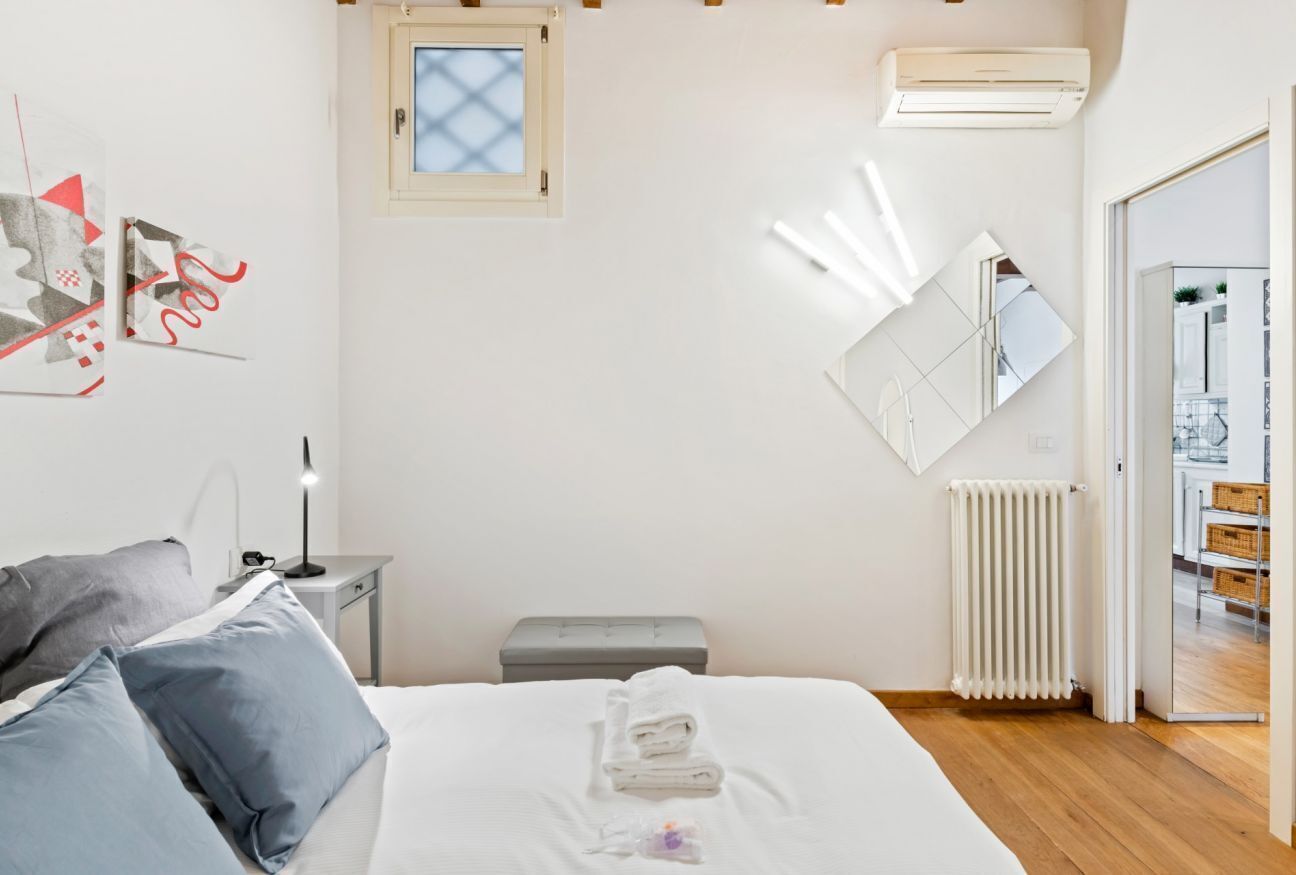 2 slaapkamers, een strijkplank/strijkijzer, wifi, beddengoed