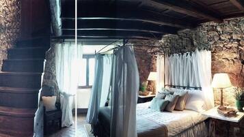 6 bedrooms, Internet, bed sheets