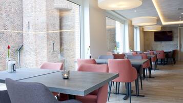 Daily buffet breakfast (EUR 18.25 per person)