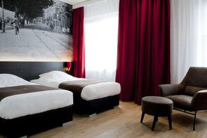 In-room safe, desk, soundproofing, free cribs/infant beds - Bastion Hotel Arnhem (Arnhem)
