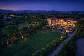 Front of property - Villa Le Palm - Luxury Resort Near Fateh Sagar Lake (3 KM) Udaipur (Udaipur)