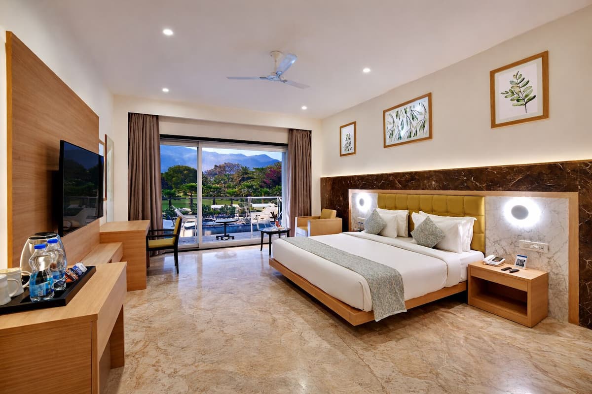 Luxury-Zimmer, Balkon, Bergblick (Pool View)