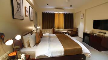 In-room safe, desk, free WiFi, bed sheets