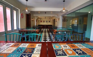 Breakfast, lunch, dinner served; pool views