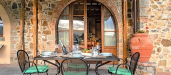 Chianti Sunshine with Pool and View