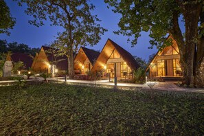 Forest Villa | Iron/ironing board, free WiFi