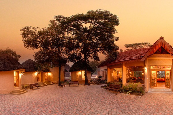Front of property – evening/night