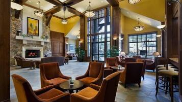Condo, 4 Bedrooms | Lobby