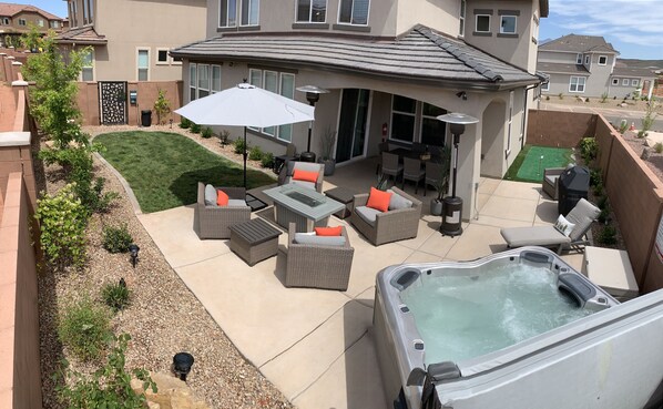 Casa, 5 habitaciones | Tina de hidromasaje al aire libre