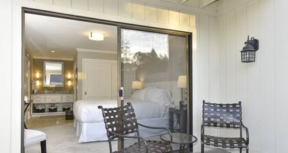 683 S At Silverado Studio Bedroom Residence by Redawning