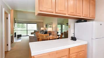 Condo, 1 Bedroom | 1 bedroom, free WiFi
