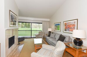 Condo, 1 phòng ngủ | Phòng khách