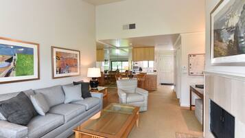 Condo, 1 Bedroom | Living room