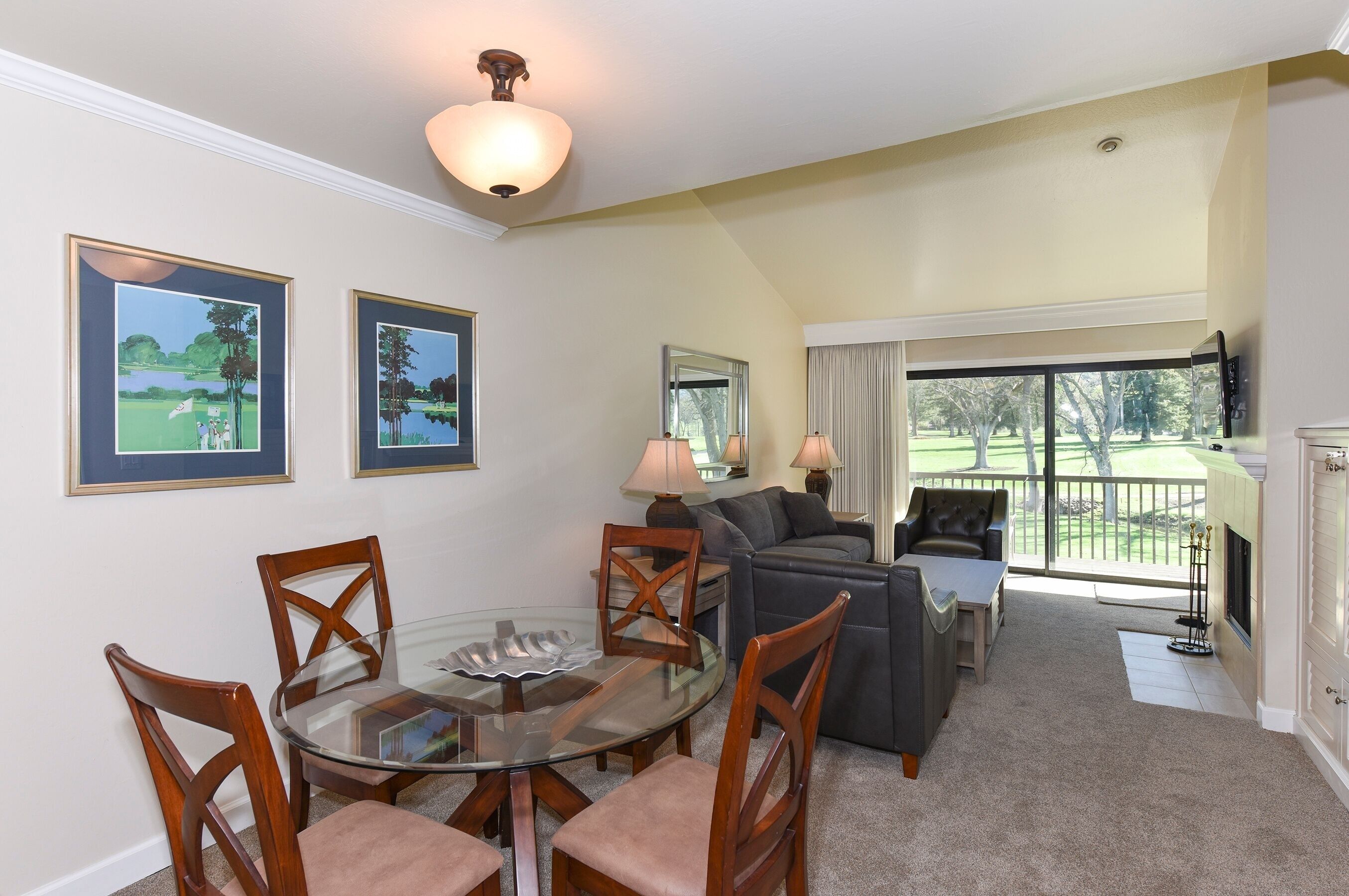 Condo, 1 Bedroom | Dining