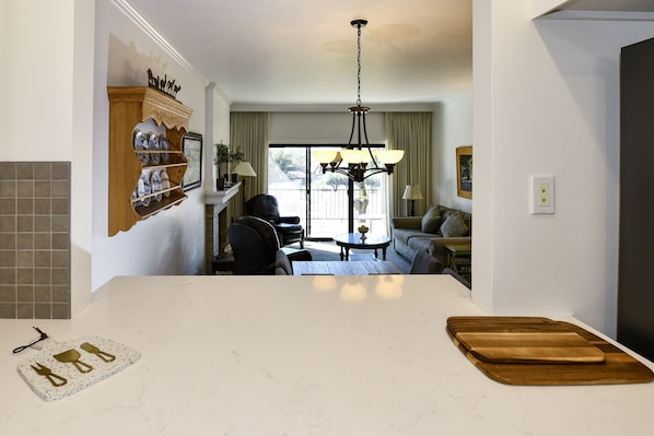 Interior - 888 Oak Creek At Silverado 2 Bedroom Condo by Redawning (Napa)