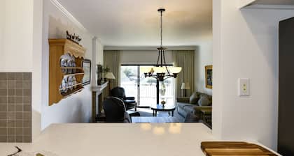 888 Oak Creek At Silverado 2 Bedroom Condo by Redawning