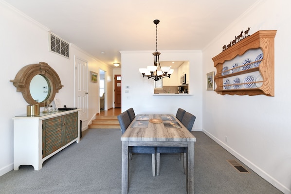 Condo, 2 Bedrooms | Interior