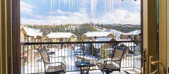 小徑小屋 801 號一臥室公寓 by Redawning