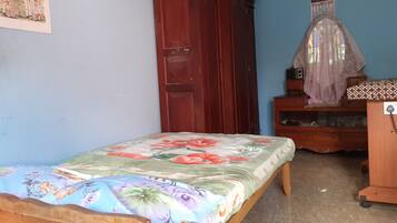 2 habitaciones, tabla de planchar con plancha y wifi