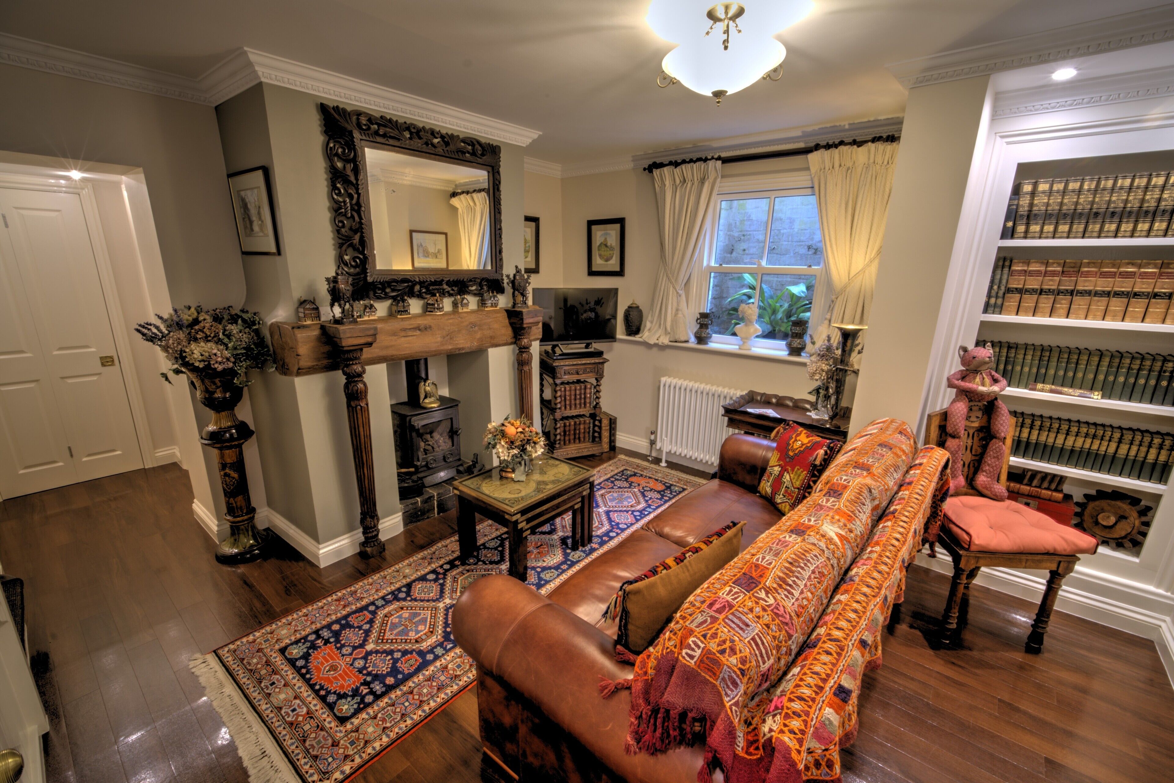 Smart TV, DVD player, books, stereo