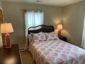 3 bedrooms, desk, free WiFi - Strathmere charm at the Ruddy Turnstone Beach House! (Strathmere)