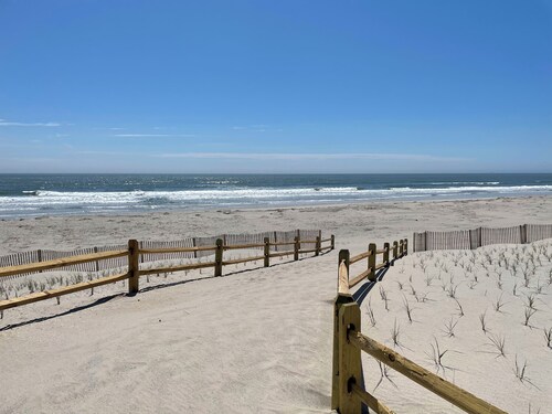 Strathmere charm at the Ruddy Turnstone Beach House!