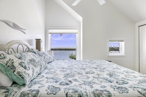 4 chambres, bureau, Wi-Fi, draps fournis