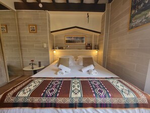 1 bedroom, iron/ironing board, free WiFi