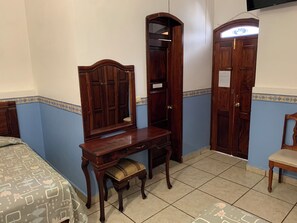 Chambres insonorisées, Wi-Fi gratuit, draps fournis