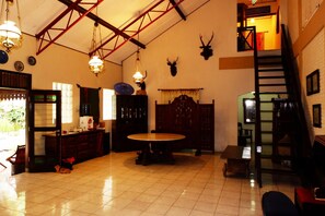 Lobby - OYO 604 Cemara S Homestay (Batu)