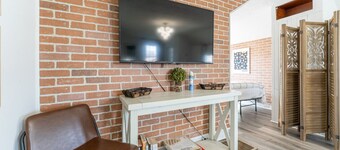 * Carriage Home privé avec Smart TV près de Ruoff / Grand Park *