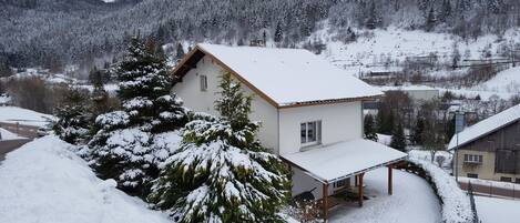 المنشأة من الخارج