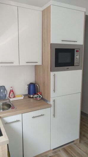 Exclusive Apartment (2) | Microwave - Apartments RA (Primosten)