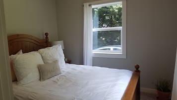 2 makuuhuonetta, silitysrauta/-lauta, Wi-Fi, vuodevaatteet