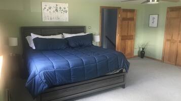 2 bedrooms, desk, iron/ironing board, free WiFi