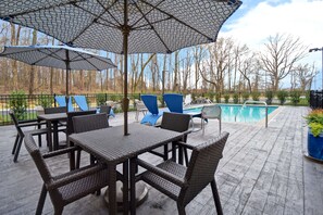 Seasonal outdoor pool - Hampton Inn Pleasant View, TN (Pleasant View)